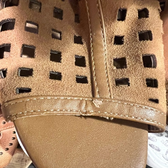 Tahari Women’s size 9 Evalyn Leather Open Toe Casual Slingback Sandals Heels - Picture 6 of 6